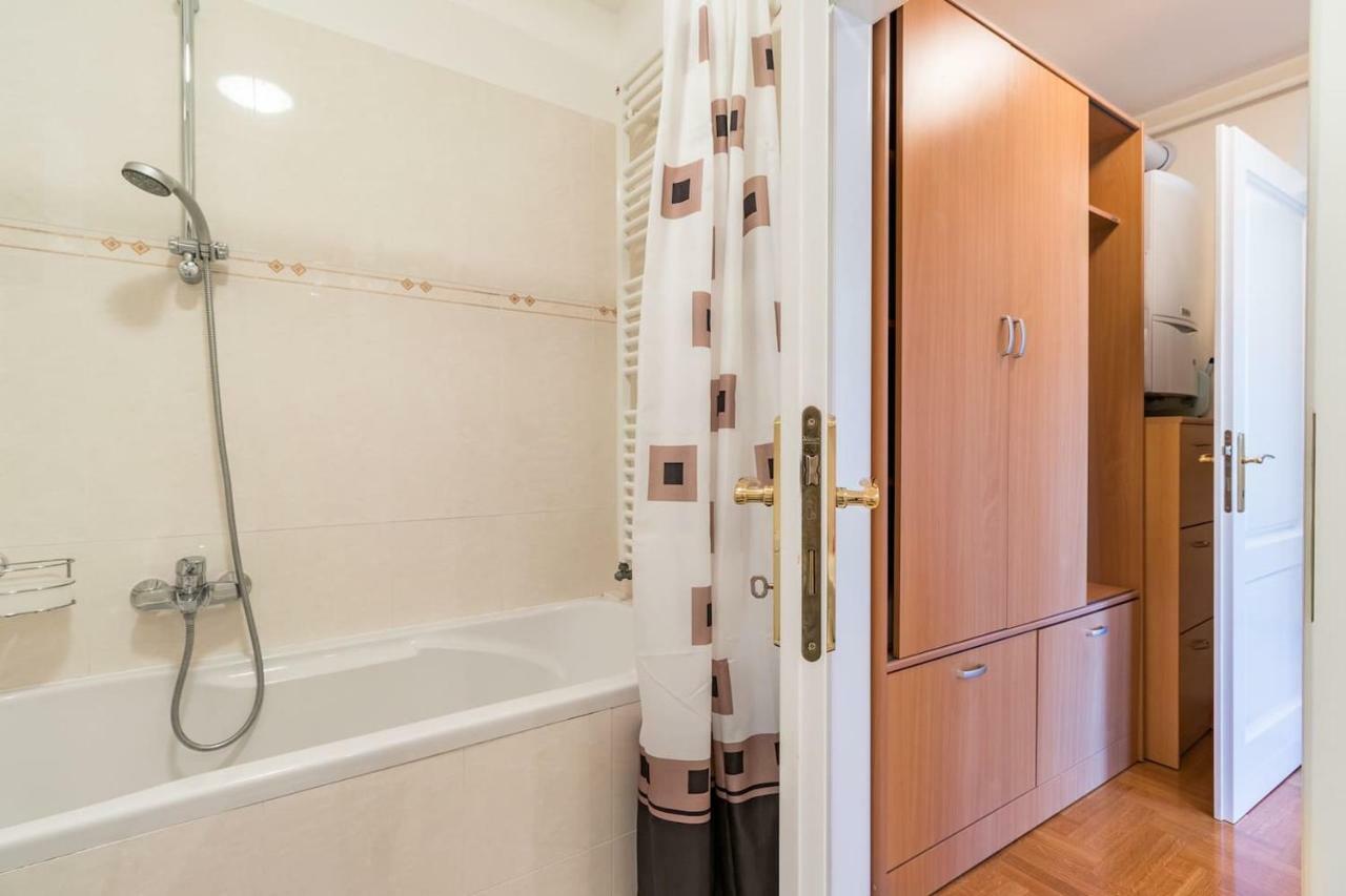 Apartment Klara Pula Extérieur photo